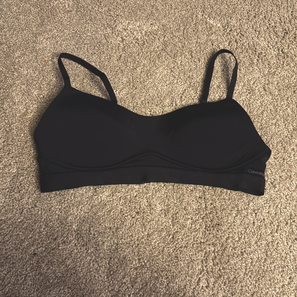 Calvin Klein wire free bra with seam support mesh back size M